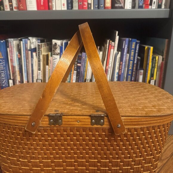 Hawkeye Finest Hamper/picnic basket - Picture 7 of 12